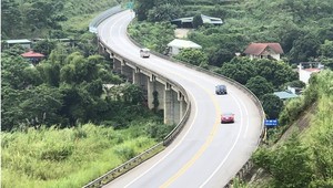 Kiến nghị mở rộng tuyến đường cao tốc Nội Bài - Lào Cai đoạn Yên Bái - Lào Cai lên quy mô 4 làn xe.