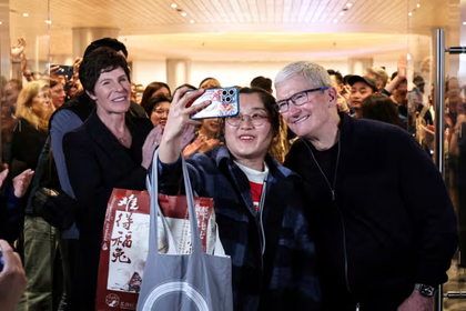Vẫn mở rộng nhưng không từ bỏ Trung Quốc: Kế hoạch khôn ngoan của Apple với chuỗi cung ứng