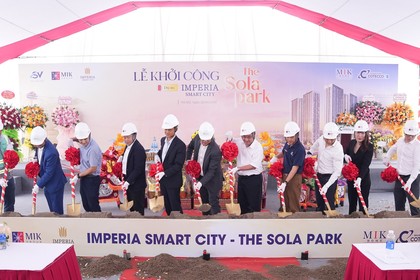 Đại diện Chủ đầu tư, Đơn vị phát triển dự án MIK Group và các đối tác tham gia nghi lễ khởi công phân khu The Sola Park, dự án Imperia Smart City giai đoạn 2