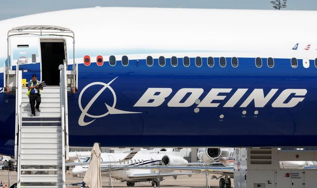 Tăng tốc sản xuất từ 42 lên 52 máy bay/tháng: "Tham vọng chết người" khiến đế chế Boeing lao đao