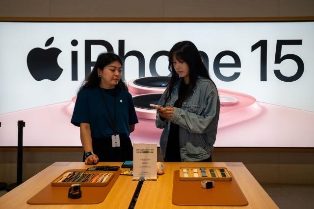 Doanh số iPhone tại Trung Quốc tiếp tục suy giảm