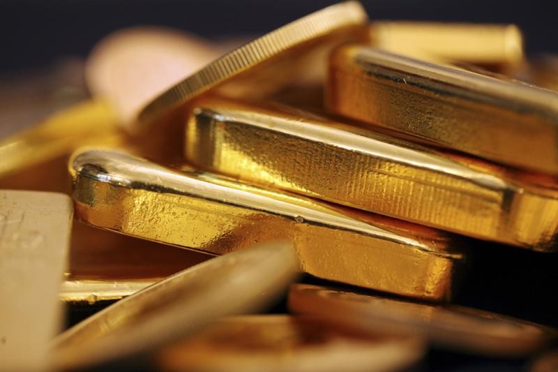 Giá vàng trong nước quay đầu, sụt hơn 300.000 đồng/lượng