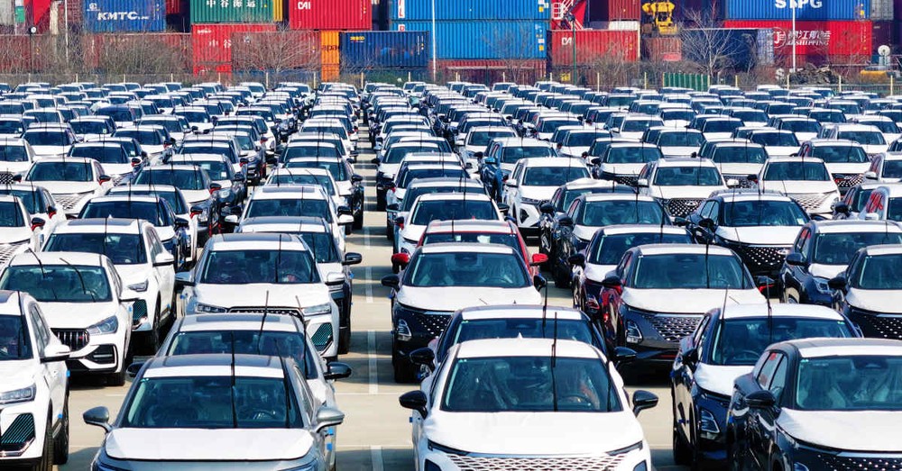 Tại sao toàn ngành ô tô ở Mỹ luôn lo sợ "cơn lũ" xe điện giá rẻ từ Trung Quốc?