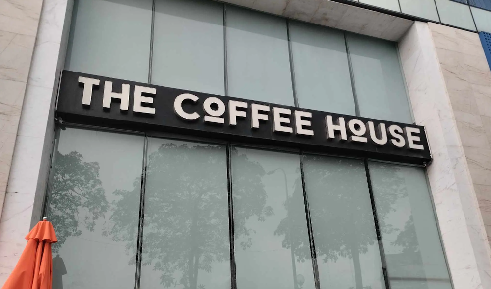 Sự cố sập kính khiến khách nguy kịch: Ông chủ đứng sau The Coffee House là ai?