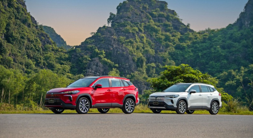 Toyota Corolla Cross và Toyota Hilux bùng nổ doanh số trong tháng 5