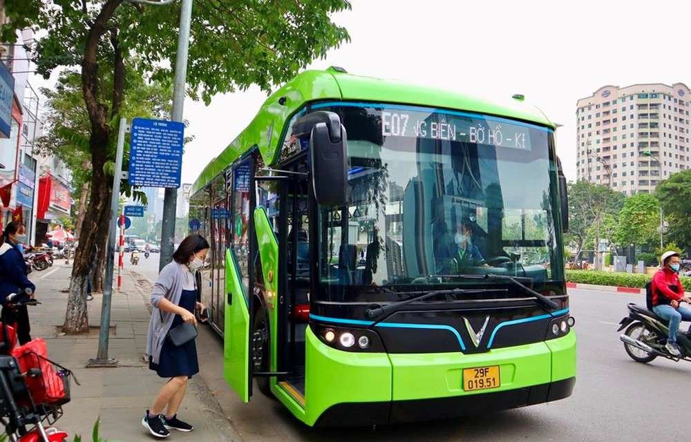 Dự kiến giá vé xe bus tháng có mức tăng trung bình 40%
