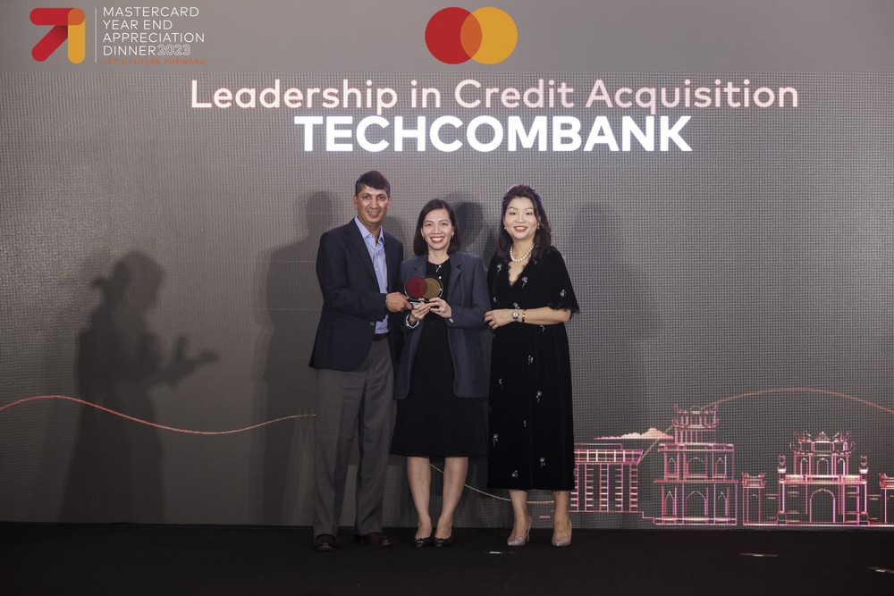 Techcombank nhận giải thưởng MasterCard