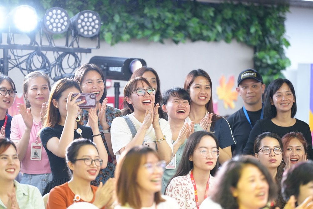 Trong suốt nửa cuối tháng năm và đầu tháng sáu, mỗi cuối tuần lại là một ngày hội tràn đầy niềm vui với CBNV khắp các đơn vị của ROX Group (tiền thân là TNG Holdings Vietnam).