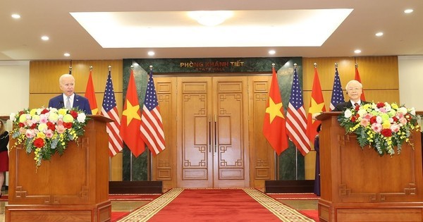 Tổng Bí thư Nguyễn Phú Trọng và Tổng thống Joe Biden chủ trì họp báo chung.