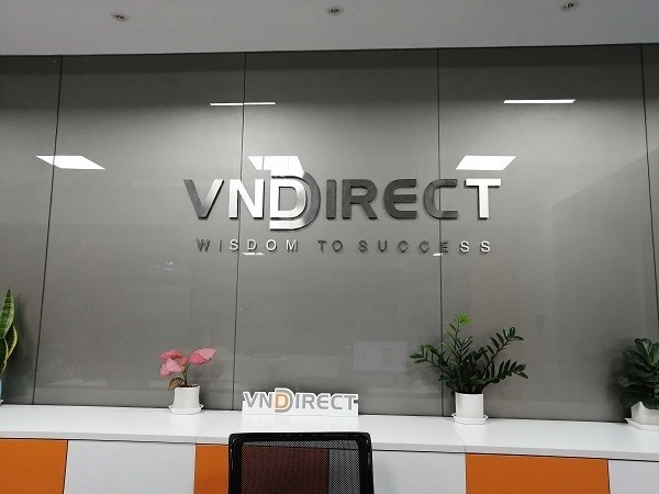 Chứng khoán VNDirect bị bỏ xa trong cuộc đua tăng vốn điều lệ