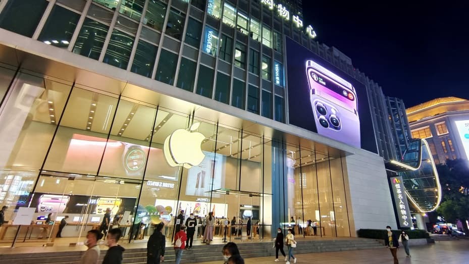 Cửa hàng flagship của Apple tại thành phố Thượng Hải, Trung Quốc