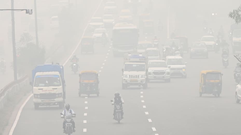 Sương mù dày đặc tại New Delhi ghi nhận trong ngày 5/11
