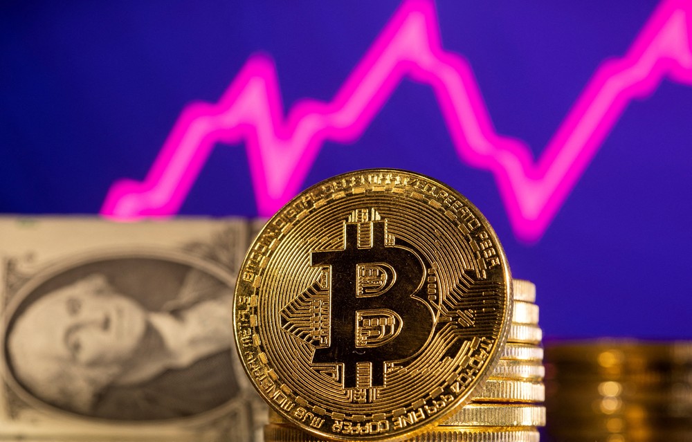 Bitcoin ghi nhận mức cao mới trên 38.000 USD