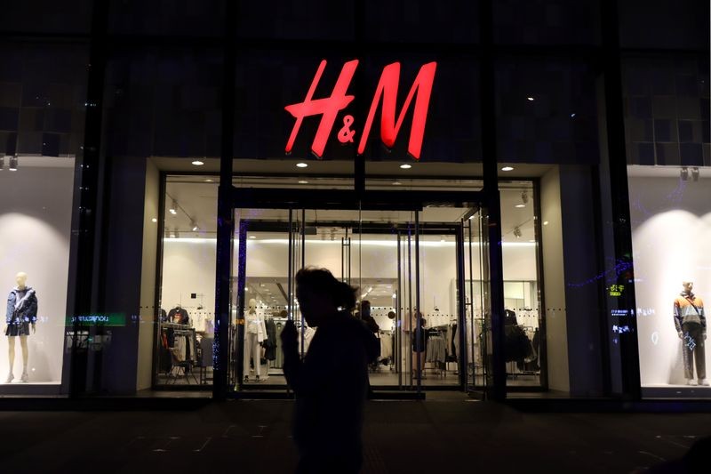 Không chịu nổi áp lực công việc, CEO H&M xin từ chức