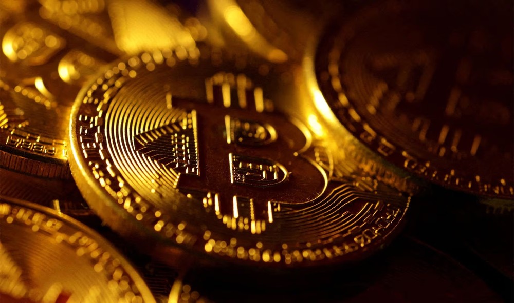“Đón” các nhà đầu tư lớn quay trở lại, Bitcoin vượt mốc 57.000 USD