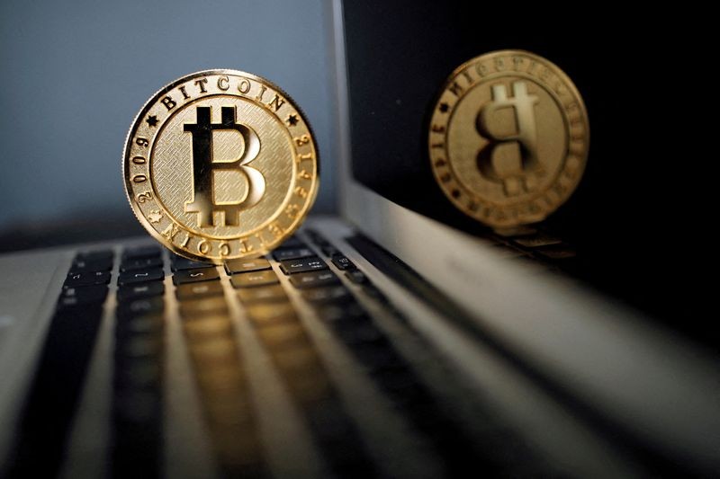 Sau một tuần hoạt động mạnh mẽ, Bitcoin “nghỉ lấy hơi” quanh mốc 63.000 USD