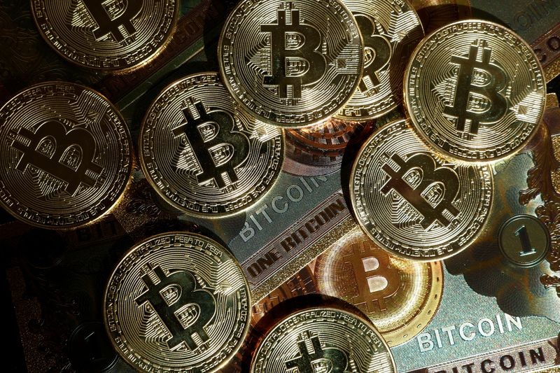 Bitcoin “lại” phá kỷ lục, cán mốc 72.000 USD khi nhu cầu tăng cao