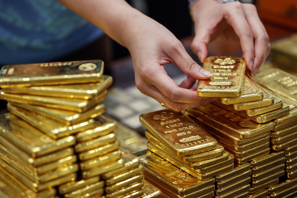 Giá vàng trong nước “bất động”, thế giới vọt tăng