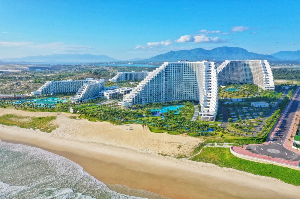 Khai trương khách sạn 5 sao The Empyrean Cam Ranh Beach Resort