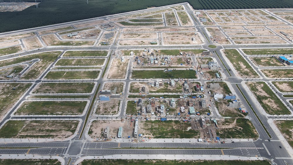 Chính phủ kiến nghị kéo dài thời gian thực hiện sân bay Long Thành đến hết 2024…