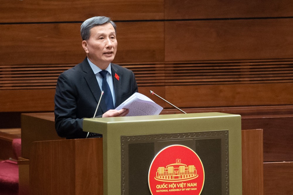 Chủ nhiệm Ủy ban Khoa học và Công nghệ và Môi trường của Quốc hội Lê Quang Huy báo cáo tóm tắt giải trình, tiếp thu, chỉnh lý dự thảo Luật Tài nguyên nước (sửa đổi)