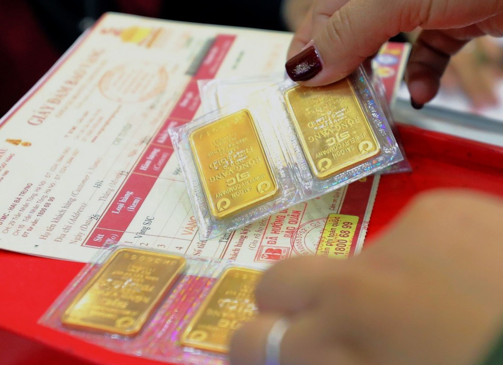 Doanh nghiệp không muốn mua, Ngân hàng Nhà nước giảm giá đấu thầu vàng xuống 80,7 triệu đồng