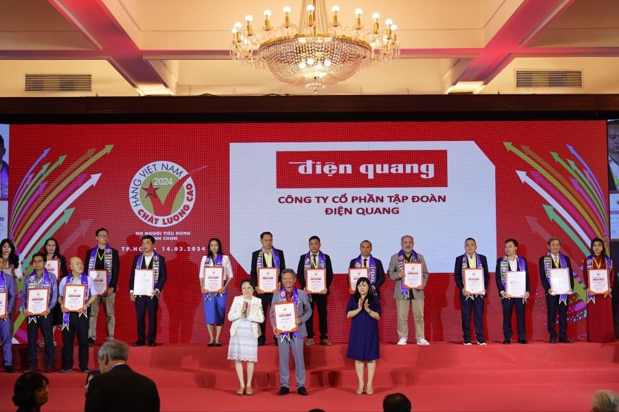 Tập đoàn Điện Quang nhận danh hiệu “Hàng Việt Nam chất lượng cao” năm 2024