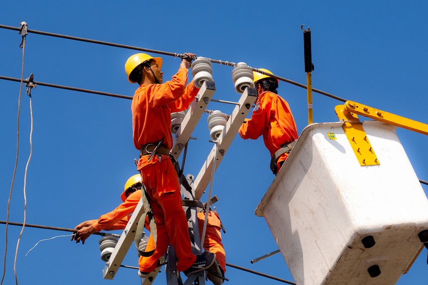 Bộ Công Thương đề nghị rút ngắn thời gian điều chỉnh giá điện