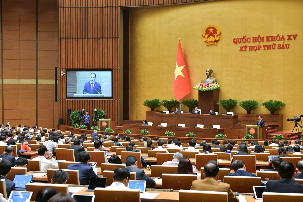 Quốc hội nghe báo cáo tiếp thu, giải trình