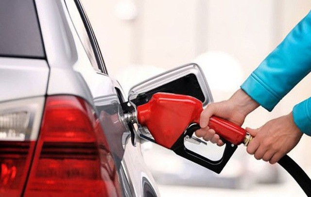 Giá xăng dầu tuần này tiếp tục giảm