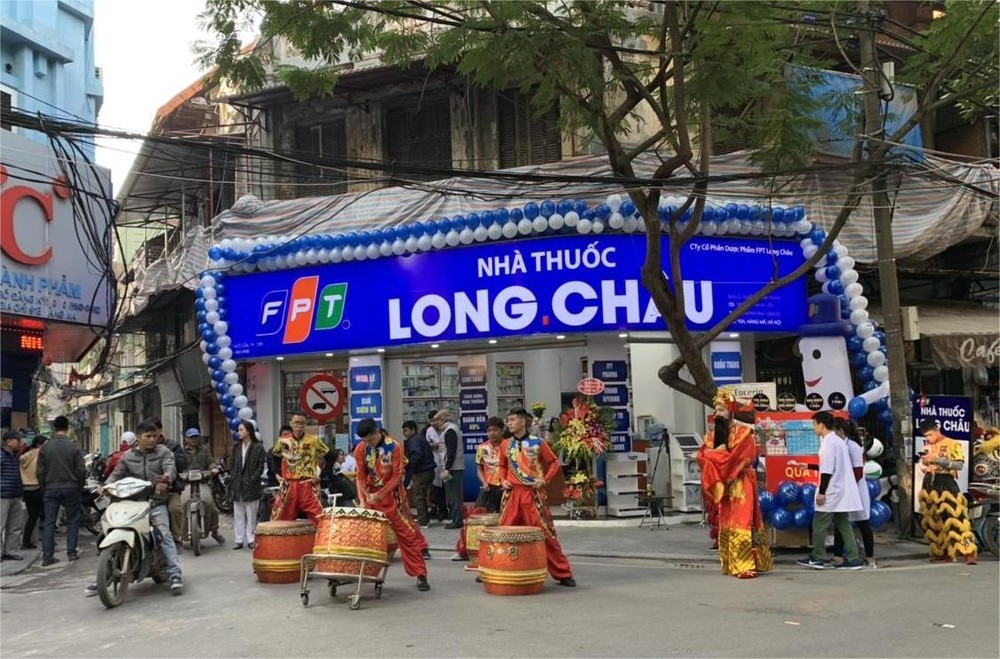 Nhà thuốc Long Châu 64 tại số 93 Hàng Mã, phường Hàng Mã, quận Hoàn Kiếm, Hà Nội của Công ty cổ phần dược phẩm FPT Long Châu bị phạt 42 triệu đồng. Ảnh Long Châu.