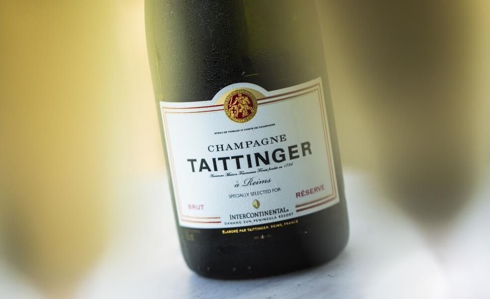 Champagne Taittinger Brut Réserve chính thức được chọn là champagne cho Club InterContinental