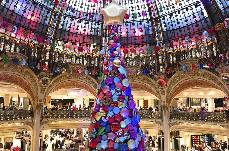 Lung linh sắc màu chợ Giáng sinh Paris