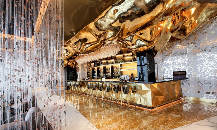Bên trong nhà hàng dát vàng xa xỉ ở Dubai