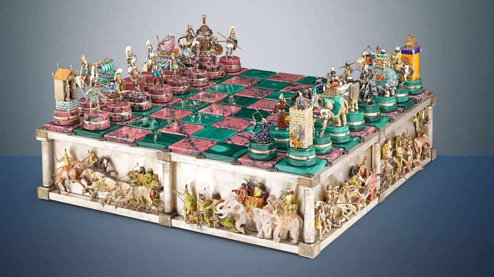 Vì sao bàn cờ vua này có giá $1,65 triệu USD?