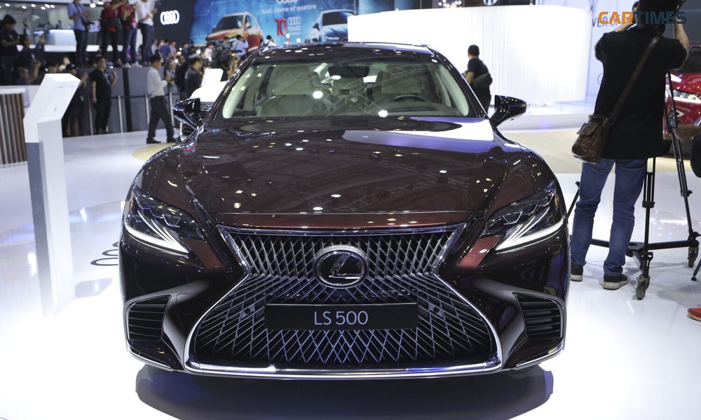Lexus mang gì tới triển lãm ô tô Việt Nam 2018?