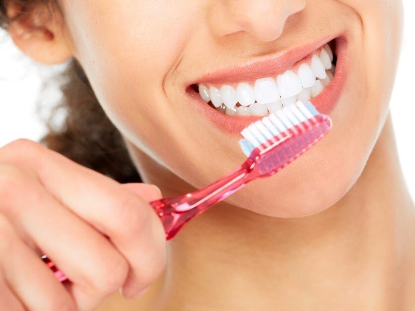 3 cách đơn giản để làm trắng răng một cách tự nhiên tại nhà