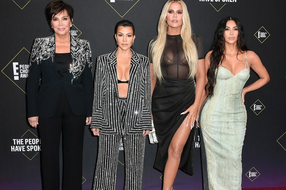 Gia đình Kardashian-Jenner sẽ sớm trở lại với một chương trình truyền hình thực tế mới