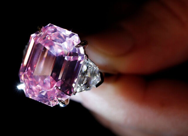 Pink Legacy - Viên kim cương hồng hiếm có trị giá 50 triệu USD