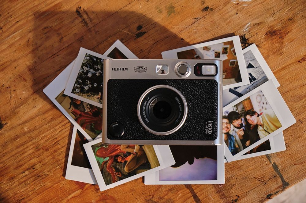 Fujifilm ra mắt dòng máy ảnh Instax Mini Evo Camera