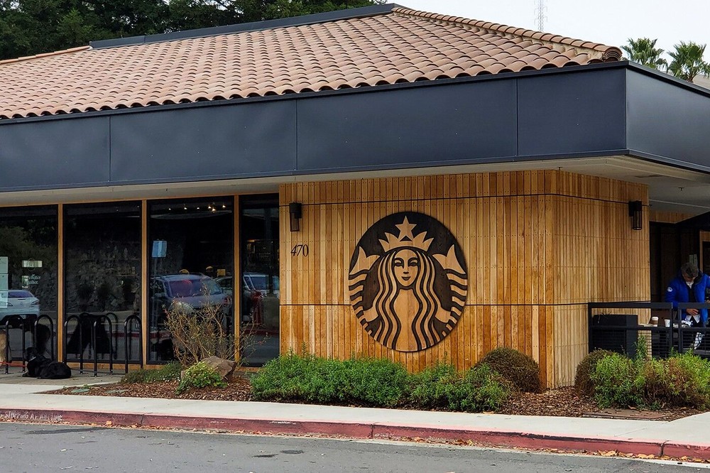 Starbucks và Amazon cùng hợp tác mang đến trải nghiệm café mới