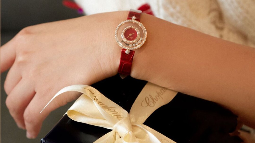 Đồng hồ Maison Chopard: Món quà sang trọng trao gửi yêu thương
