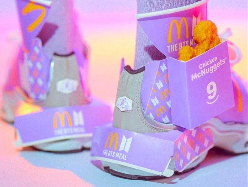 “Độ” sneaker chất lừ từ giấy gói bữa ăn BTS của McDonald