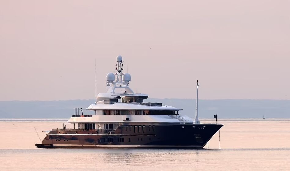 Bên trong du thuyền nghỉ dưỡng 44 triệu USD của Tom Cruise