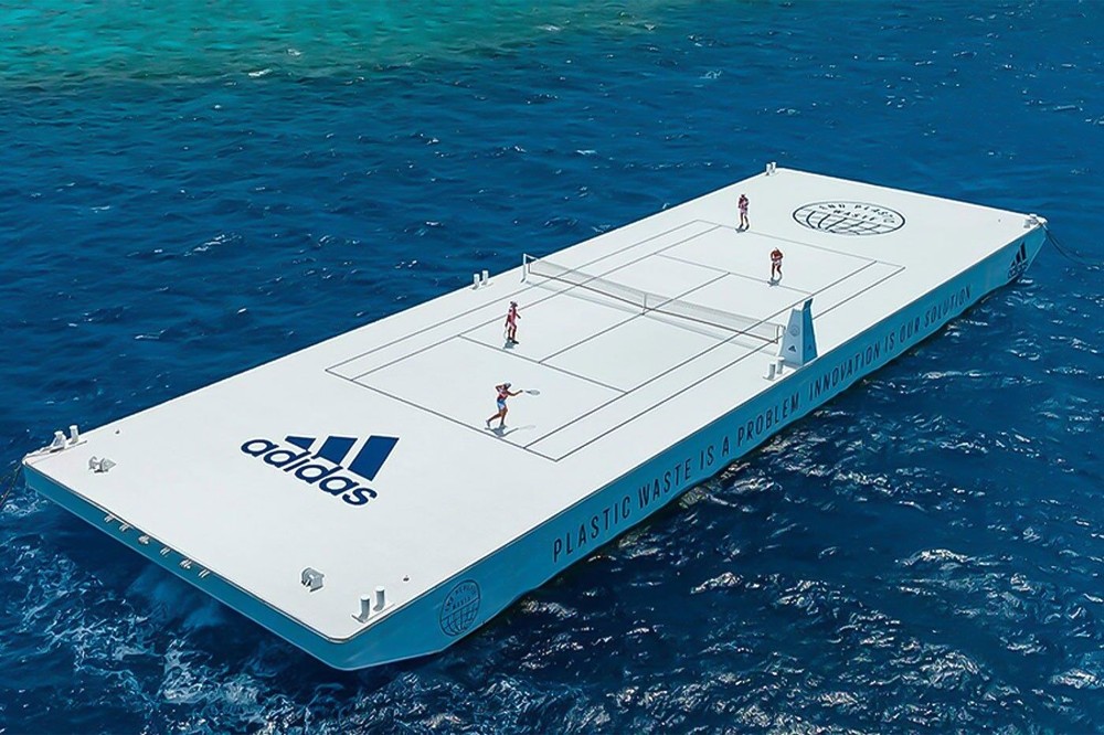 Parley và adidas mang sân quần vợt đến Rặng san hô Great Barrier của Úc