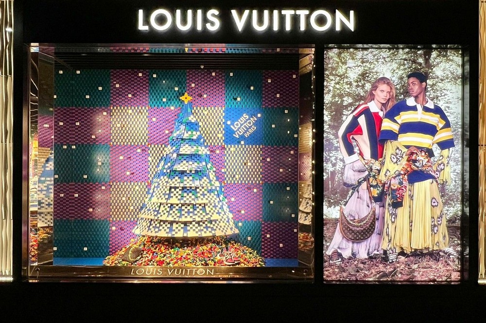 Louis Vuitton hợp tác với LEGO cho chiến dịch mùa lễ hội