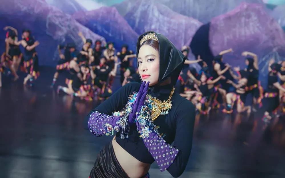 MV "Bo Xì Bo" của Hoàng Thùy Linh ra mắt, nhận được đánh giá tích cực