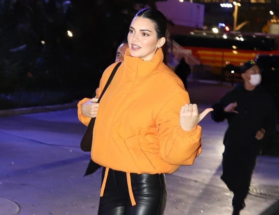 Khi Kendall Jenner và dàn sao phối đồ với áo phao, có gì ấn tượng?