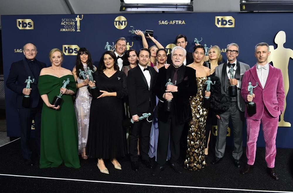 Thời trang thảm đỏ các sao Hollywood tại Lễ trao giải SAG Awards 2022