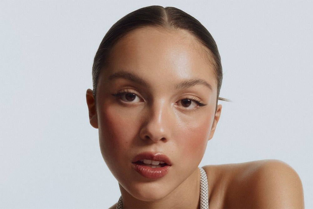 Olivia Rodrigo là gương mặt đại diện mới nhất cho thương hiệu mỹ phẩm Glossier